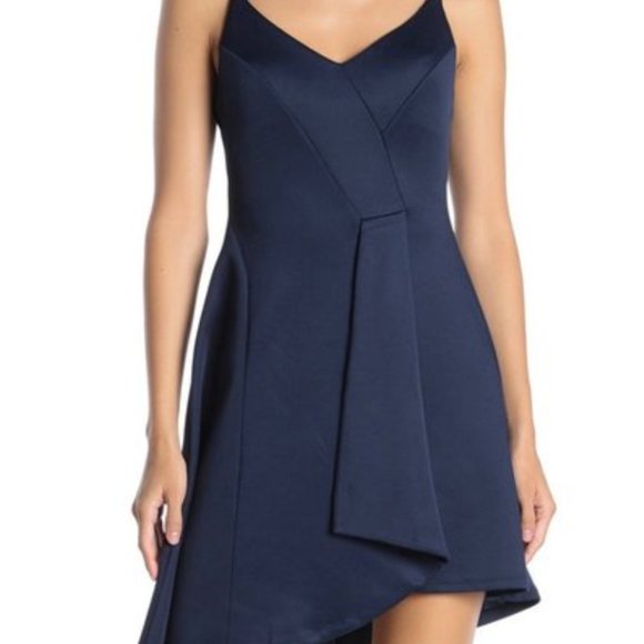 Love, Nickie Lew V-Neck Navy Envelope Hem Dress NWT, Size Small - Picture 1 of 9